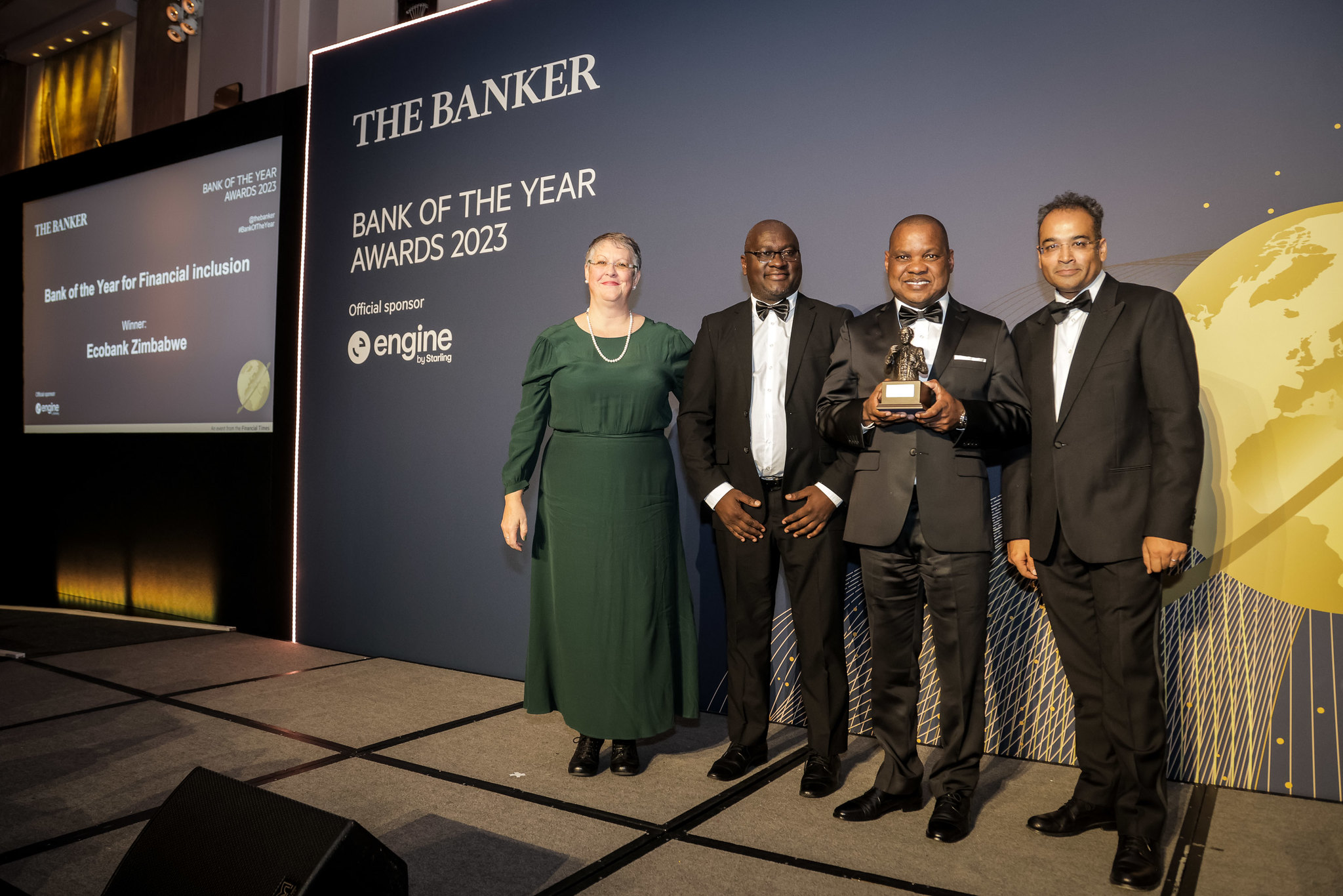 Cinq filiales de Ecobank remportent le Prix de la Banque de l'année 2023 et Ecobank Zimbabwe reçoit le Prix mondial de l'Inclusion Financière aux Trophées The Banker 2023